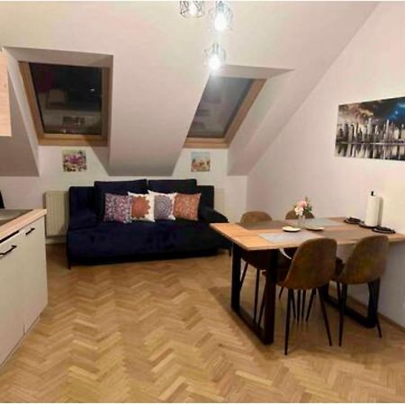 Klimatisiertes Dachgeschoss City Apartment In Zentrum Wiens Ngoại thất bức ảnh