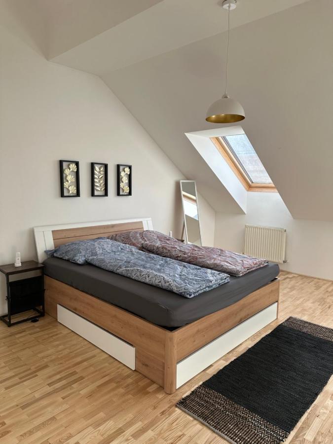 Klimatisiertes Dachgeschoss City Apartment In Zentrum Wiens Ngoại thất bức ảnh