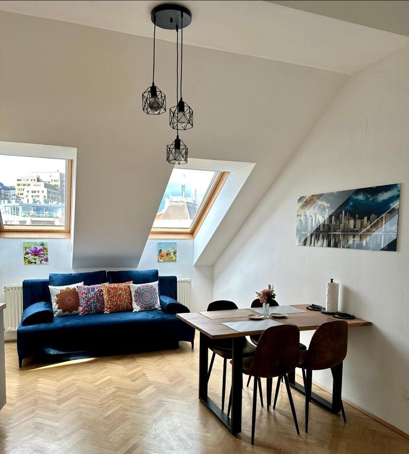 Klimatisiertes Dachgeschoss City Apartment In Zentrum Wiens Ngoại thất bức ảnh