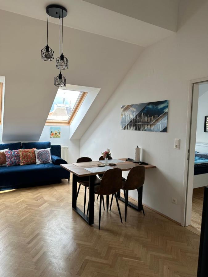Klimatisiertes Dachgeschoss City Apartment In Zentrum Wiens Ngoại thất bức ảnh