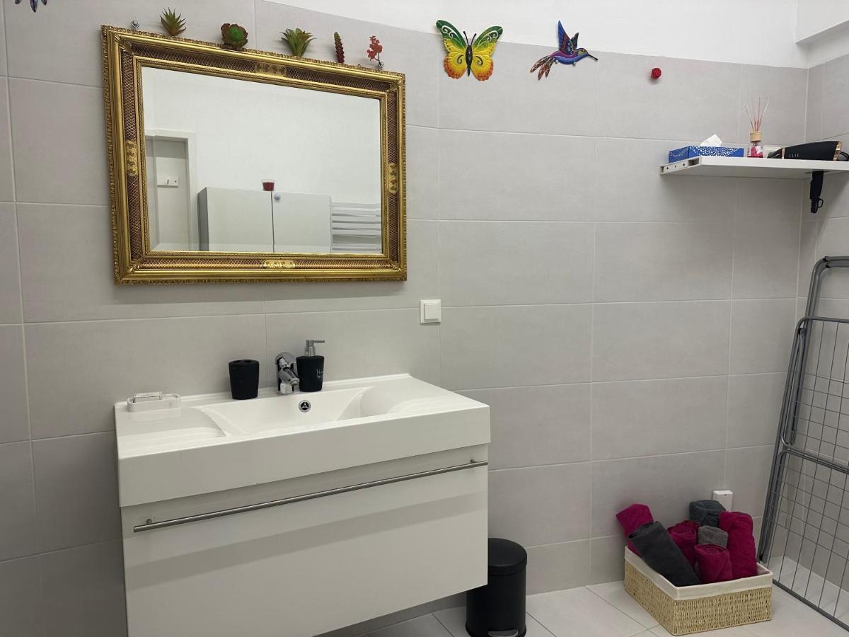 Klimatisiertes Dachgeschoss City Apartment In Zentrum Wiens Ngoại thất bức ảnh