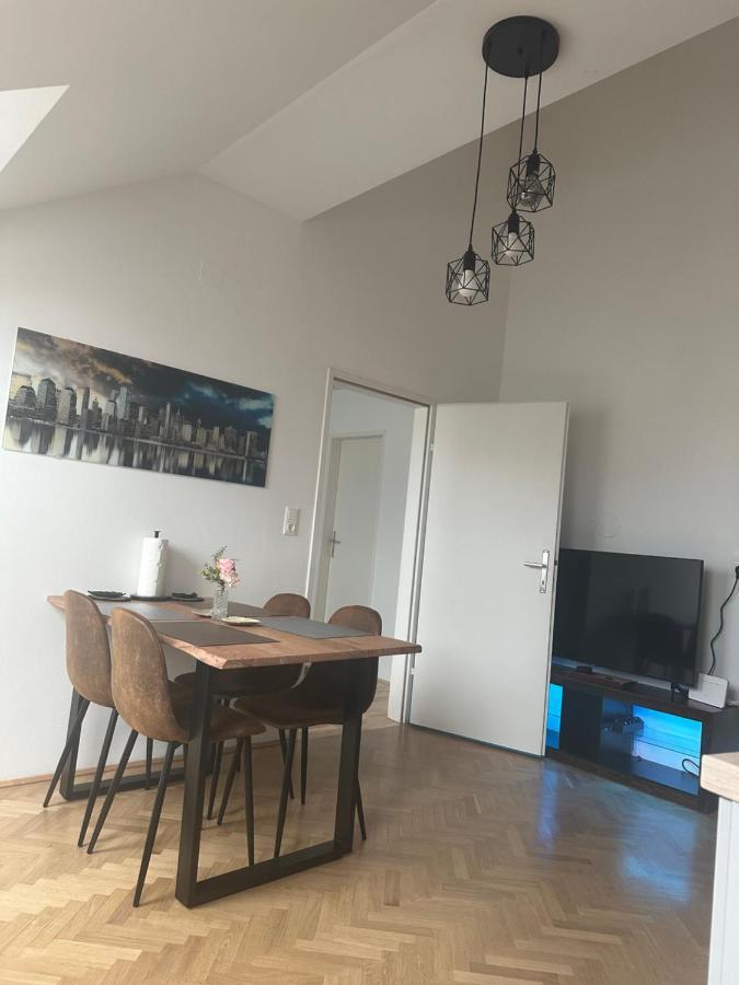 Klimatisiertes Dachgeschoss City Apartment In Zentrum Wiens Ngoại thất bức ảnh